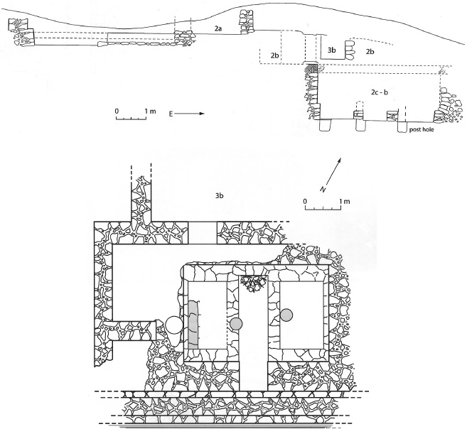 
						Plano y sección del baño de vapor del Montículo 1 de Ocozocoautla (según Agrinier, 2014: 31-33).
					